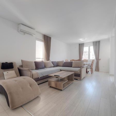 Family Three Bedroom Apartment Brando Budva Bagian luar foto