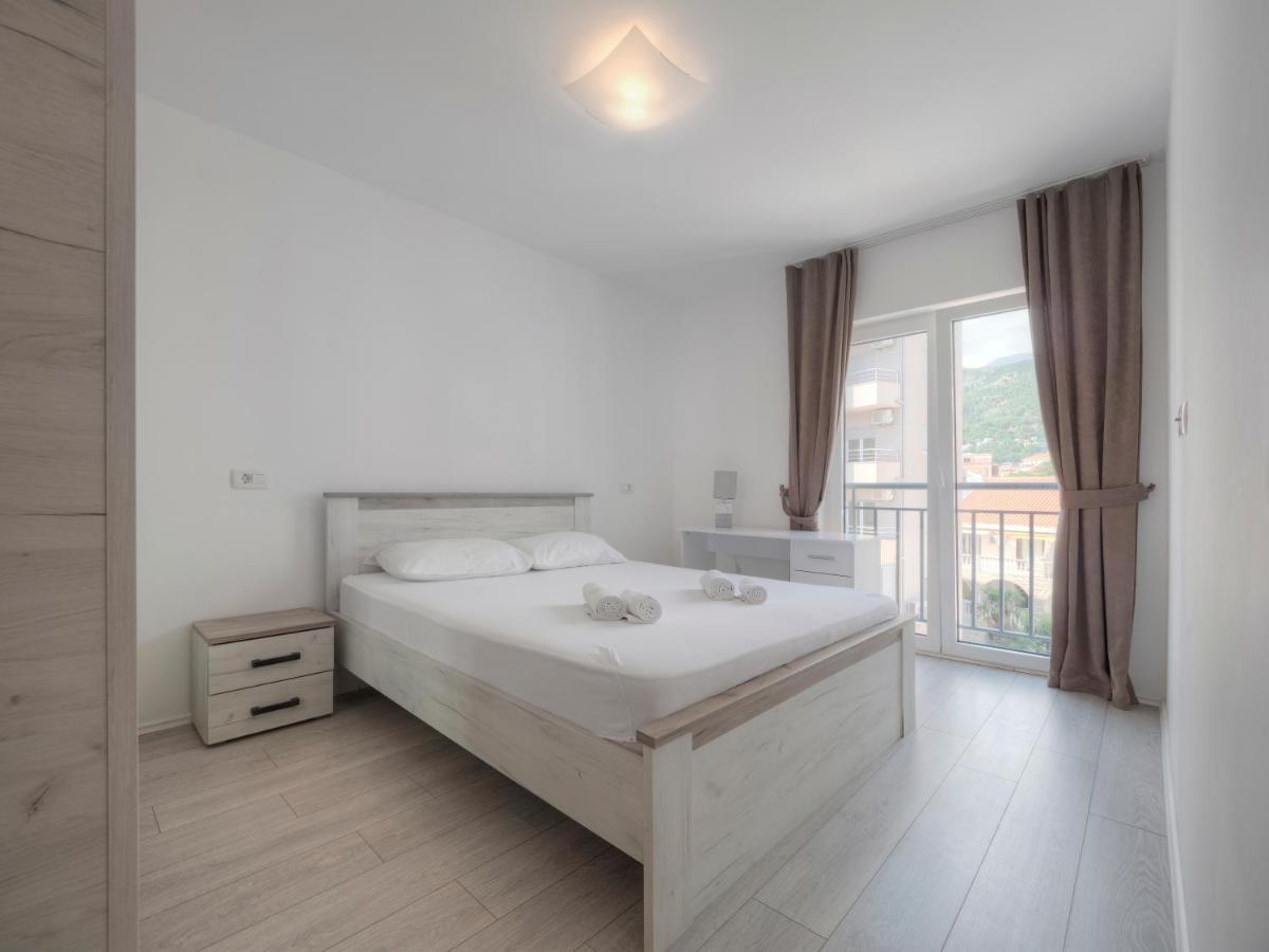 Family Three Bedroom Apartment Brando Budva Bagian luar foto