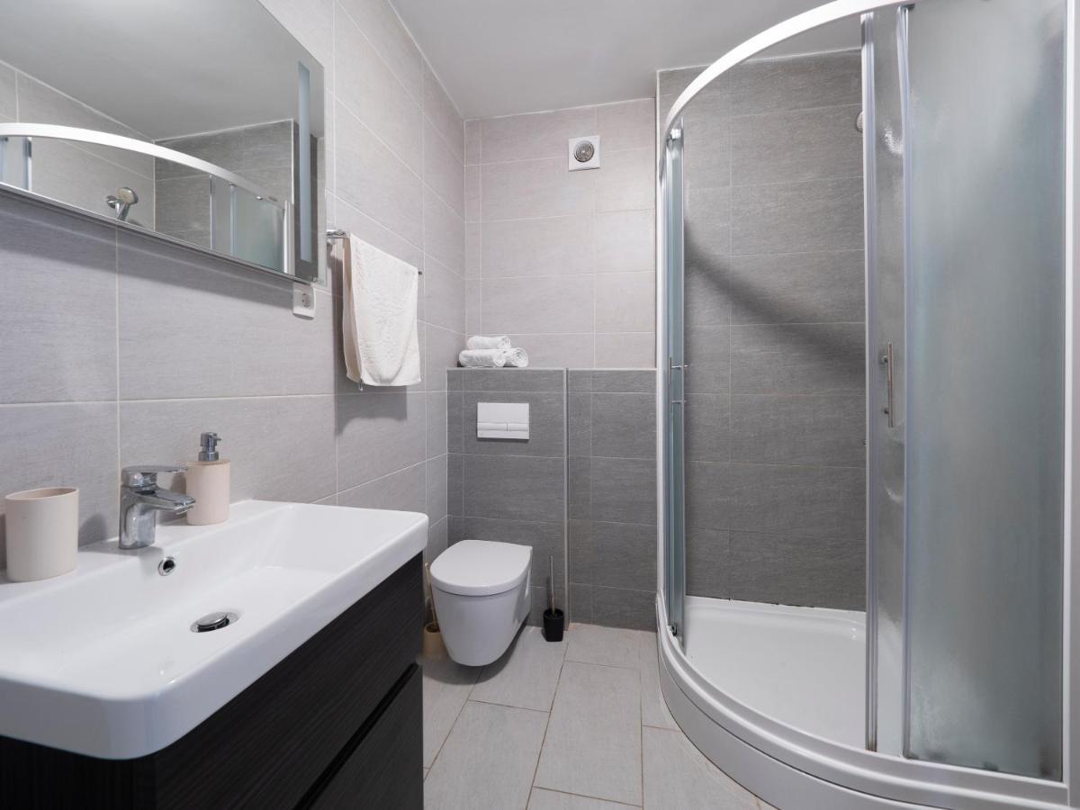Family Three Bedroom Apartment Brando Budva Bagian luar foto